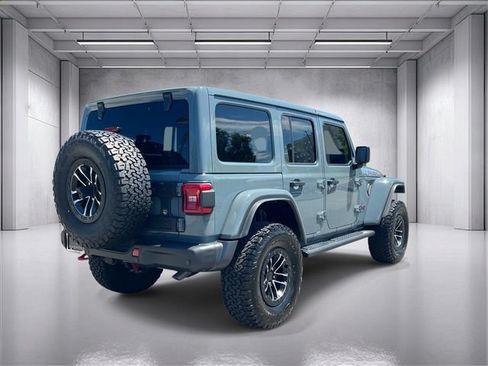 Used 2024 Jeep Wrangler Unlimited Rubicon AWD/4WD image 3