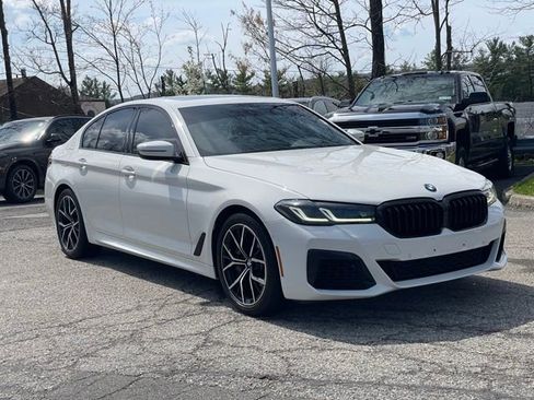 Used 2021 BMW 540i xDrive w/ M Sport Package image 3