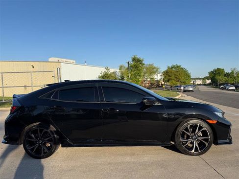 Used 2017 Honda Civic Sport Touring image 9