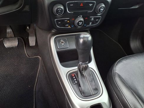 Used 2021 Jeep Compass 80th Special Edition w/ Sun and Sound Group image 8