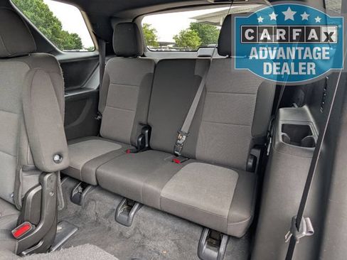 Used 2023 Chevrolet Traverse LT AWD/4WD image 18