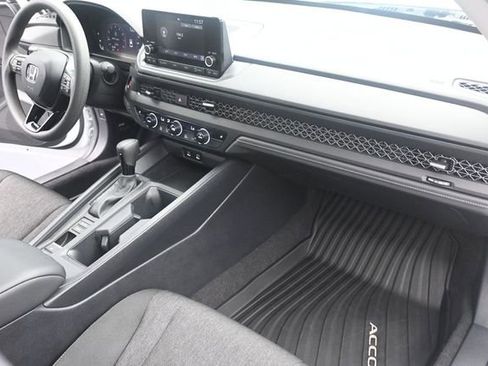 Used 2023 Honda Accord EX image 21