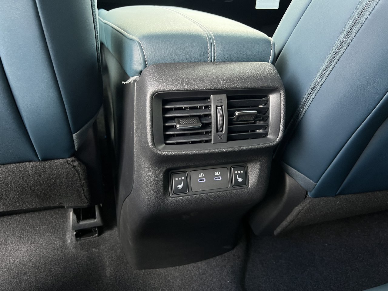 New 2026 Nissan Murano Platinum w/ Cargo Package AWD/4WD image 17
