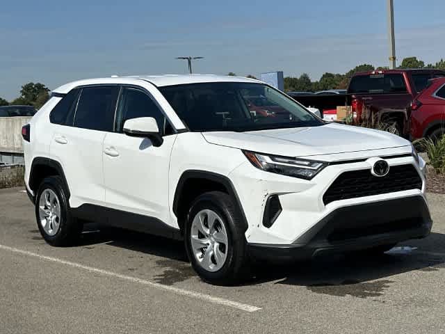 Used 2023 Toyota RAV4 LE AWD/4WD image 29