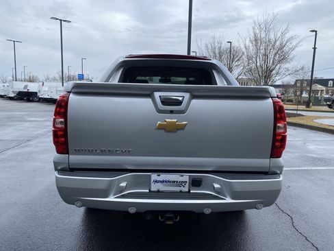 Used 2013 Chevrolet Avalanche LT w/ All-Star Edition image 8