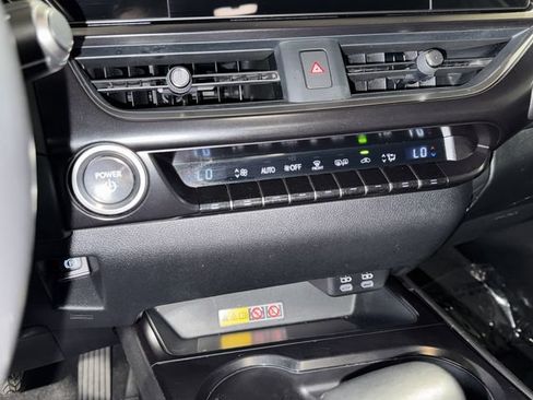 Used 2024 Lexus UX 250h FWD image 27