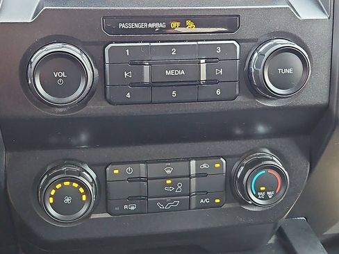 Used 2019 Ford F150 XL w/ Equipment Group 101A Mid AWD/4WD image 26