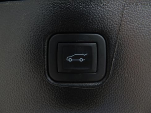 Used 2025 Chevrolet Blazer RS FWD image 16