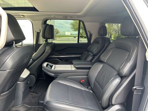 Certified 2025 Lincoln Navigator L Reserve AWD/4WD image 13
