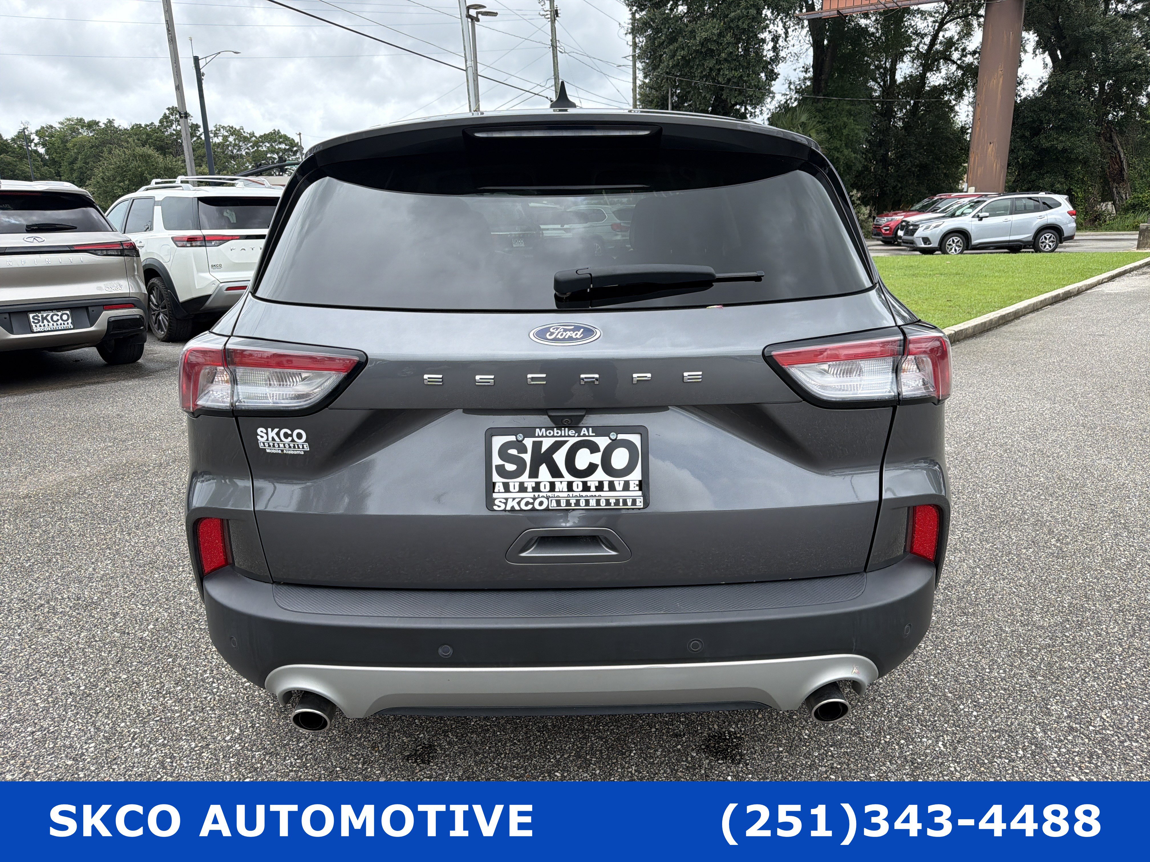 Used 2022 Ford Escape SEL w/ Technology Package FWD image 4