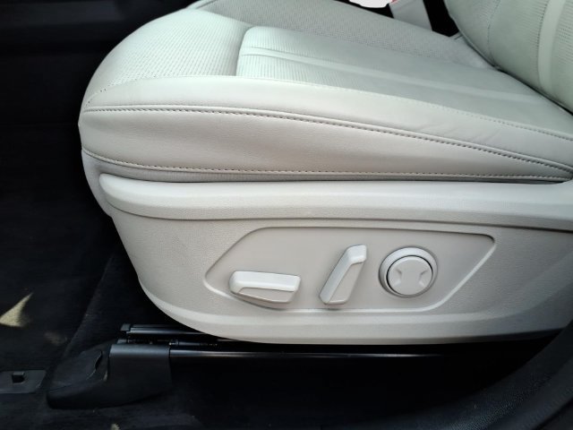 Used 2025 Kia Sorento S FWD image 4