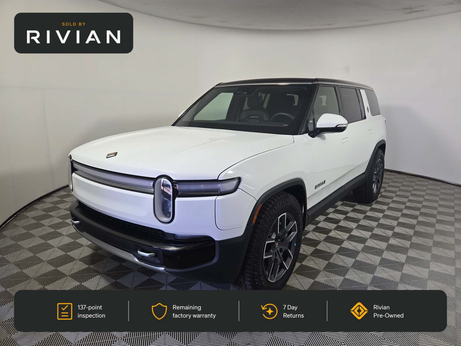 Used 2025 Rivian R1S Adventure Dual AWD/4WD image 1