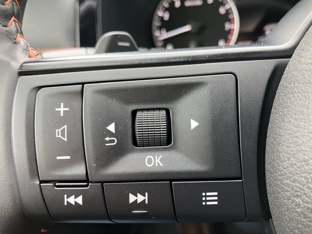 Used 2024 Nissan Pathfinder Rock Creek AWD/4WD image 10