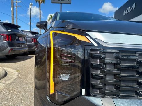 New 2026 Kia Sportage EX FWD image 2