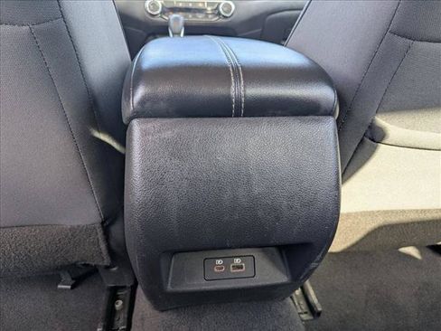 Used 2024 Nissan Altima 2.5 SV FWD image 16