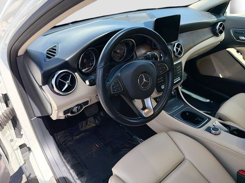 Used 2019 Mercedes-Benz GLA 250 image 25