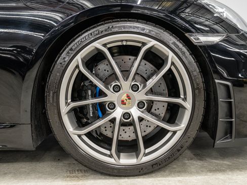 Used 2023 Porsche 718 Boxster Spyder RWD image 41