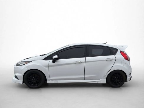 Used 2015 Ford Fiesta ST image 2