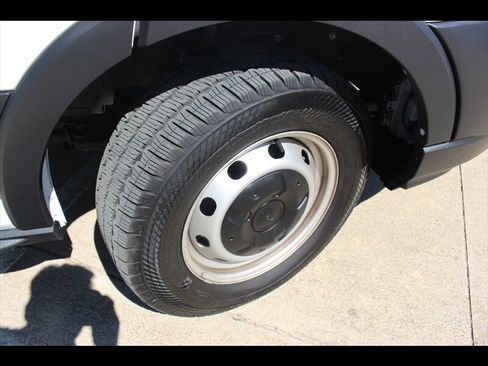 Used 2023 Ford Transit 250 Medium Roof image 29