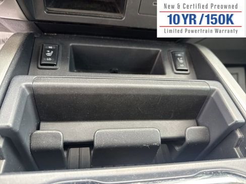 Used 2021 Nissan Titan SV w/ SV Convenience Package image 23