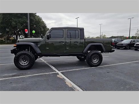 Used 2023 Jeep Gladiator Sport image 24
