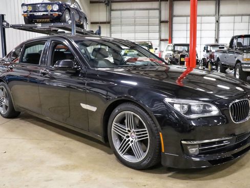 Used 2015 BMW ALPINA B7 xDrive LWB image 12