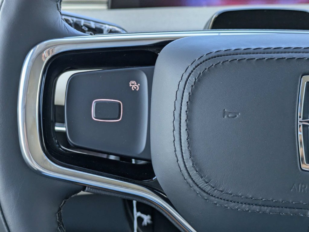 New 2027 Lincoln Navigator Premiere RWD image 27