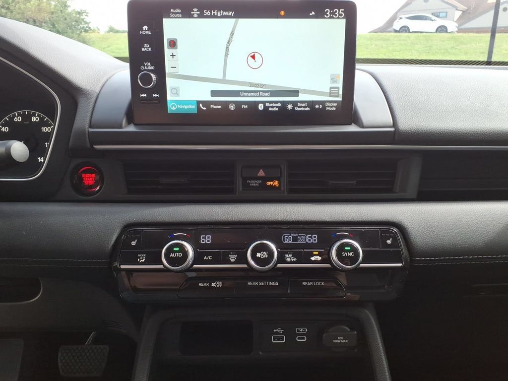 Used 2024 Honda Pilot Touring image 20