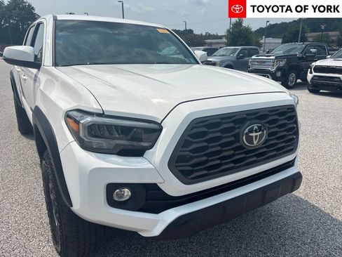 Used 2021 Toyota Tacoma TRD Off-Road w/ Technology Package AWD/4WD image 1