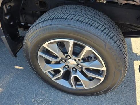 Used 2022 Chevrolet Silverado 1500 LT image 11