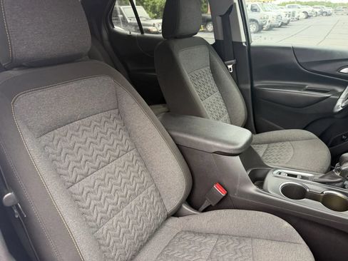 Used 2023 Chevrolet Equinox LT AWD/4WD image 13