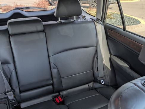 Used 2016 Subaru Outback 2.5i Limited image 14