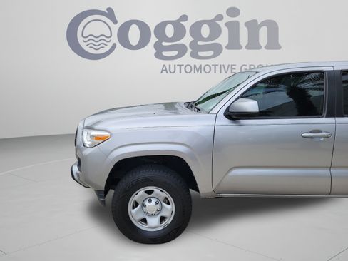 Used 2021 Toyota Tacoma SR w/ SR Convenience Package RWD image 32