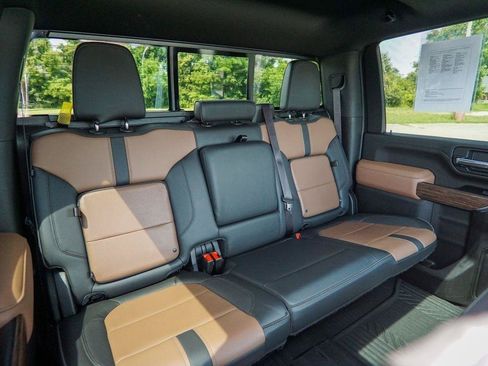 Used 2022 Chevrolet Silverado 3500 High Country w/ Z71 Off-Road Package AWD/4WD image 40