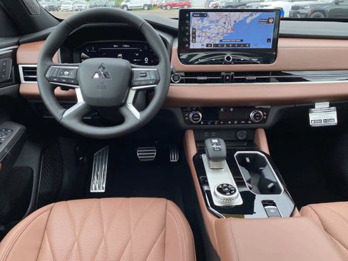 New 2025 Mitsubishi Outlander SEL image 10