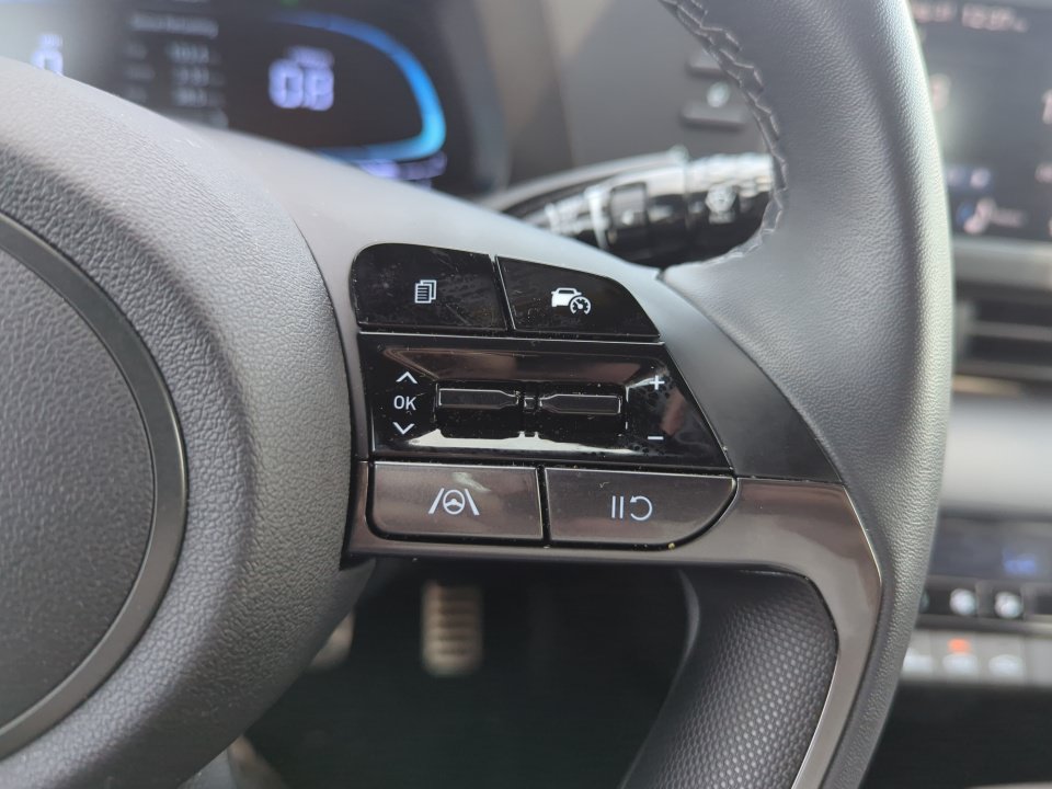 Certified 2026 Hyundai Elantra Sport FWD image 28