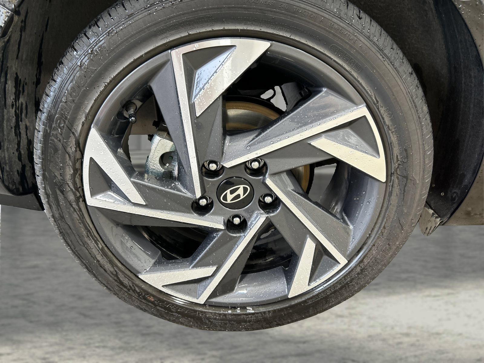Used 2025 Hyundai Elantra SEL FWD image 22