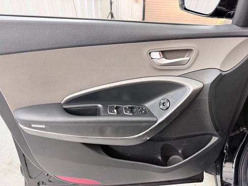 Used 2017 Hyundai Santa Fe Sport FWD image 11