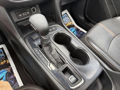 Used 2023 Chevrolet Equinox Premier image 24