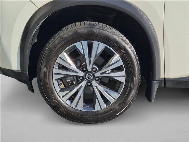 Used 2021 Nissan Rogue SV w/ Premium Package FWD image 22