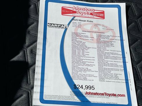Used 2025 Nissan Kicks SV AWD/4WD image 3