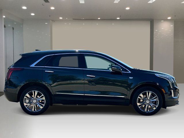 Used 2024 Cadillac XT5 Premium Luxury w/ LPO, Floor Liner Package AWD/4WD image 5