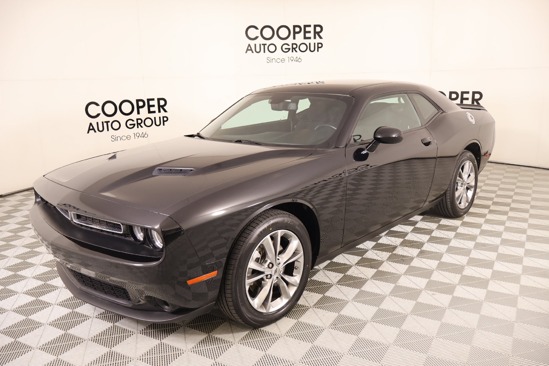 Used 2023 Dodge Challenger SXT w/ Cold Weather Group AWD/4WD image 10