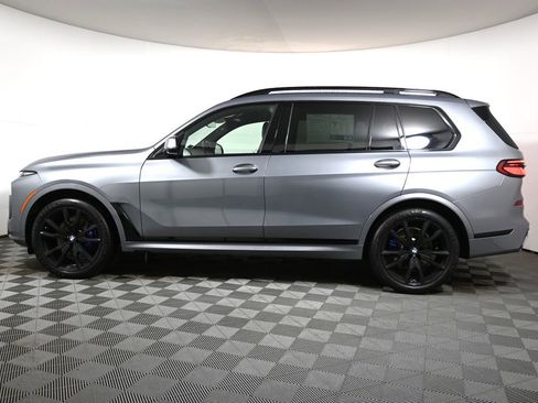 Certified 2024 BMW X7 xDrive40i w/ M Sport Package image 2