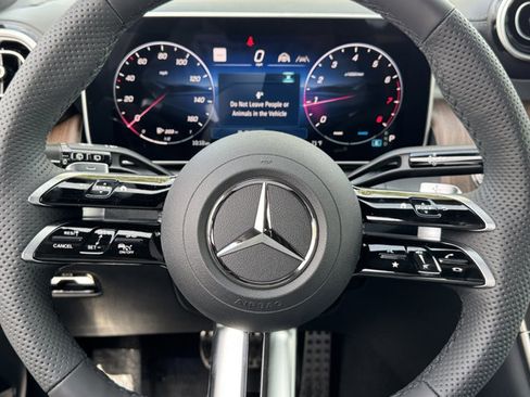 New 2025 Mercedes-Benz GLC 300 image 11