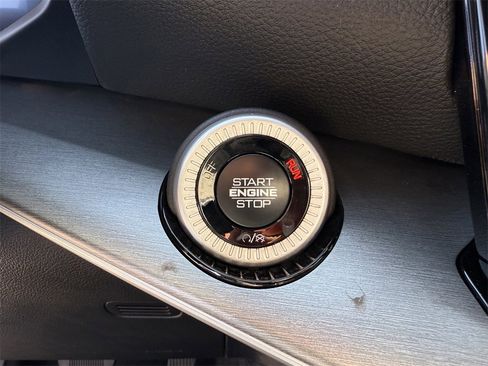 New 2025 Jeep Wagoneer L Series II w/ Convenience Group I image 20