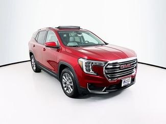 Used 2023 GMC Terrain SLT w/ Infotainment Package II image 1