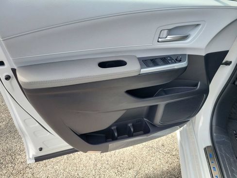 New 2026 Toyota Sienna XLE FWD image 20