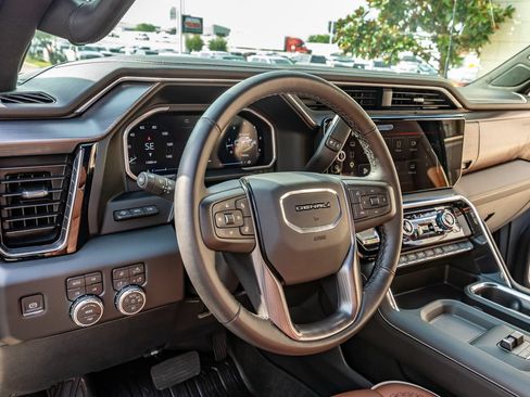 Used 2026 GMC Sierra 2500 Denali Ultimate AWD/4WD image 17