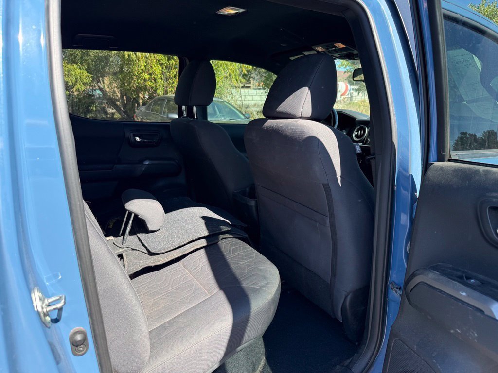Used 2019 Toyota Tacoma TRD Off-Road w/ Technology Package AWD/4WD image 17